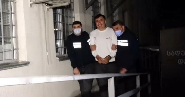 Saakaşvilinin dönüşü: Mişa niyə öz ayağı ilə həbsə girdi? – Müsahibə