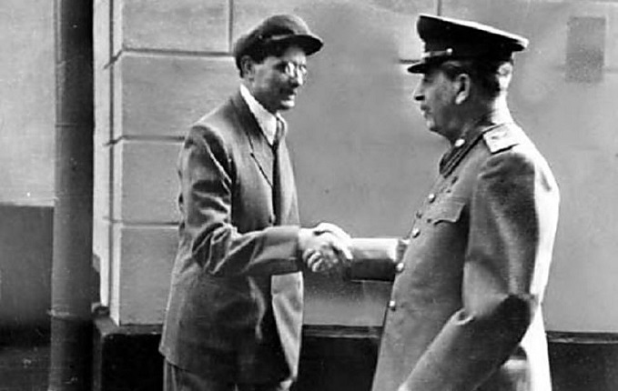 "Atışıb ona palto alaq, 30 ildir ki..." – Kremlin “boz kardinal”ının həyat hekayəsi