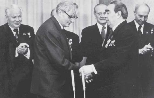 "Atışıb ona palto alaq, 30 ildir ki..." – Kremlin “boz kardinal”ının həyat hekayəsi