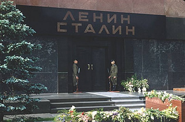 Xruşovun tükənməyən qisası – Stalin Qızıl meydanda deyil, Novodeviçye qəbiristanlığında dəfn olunacaqmış...