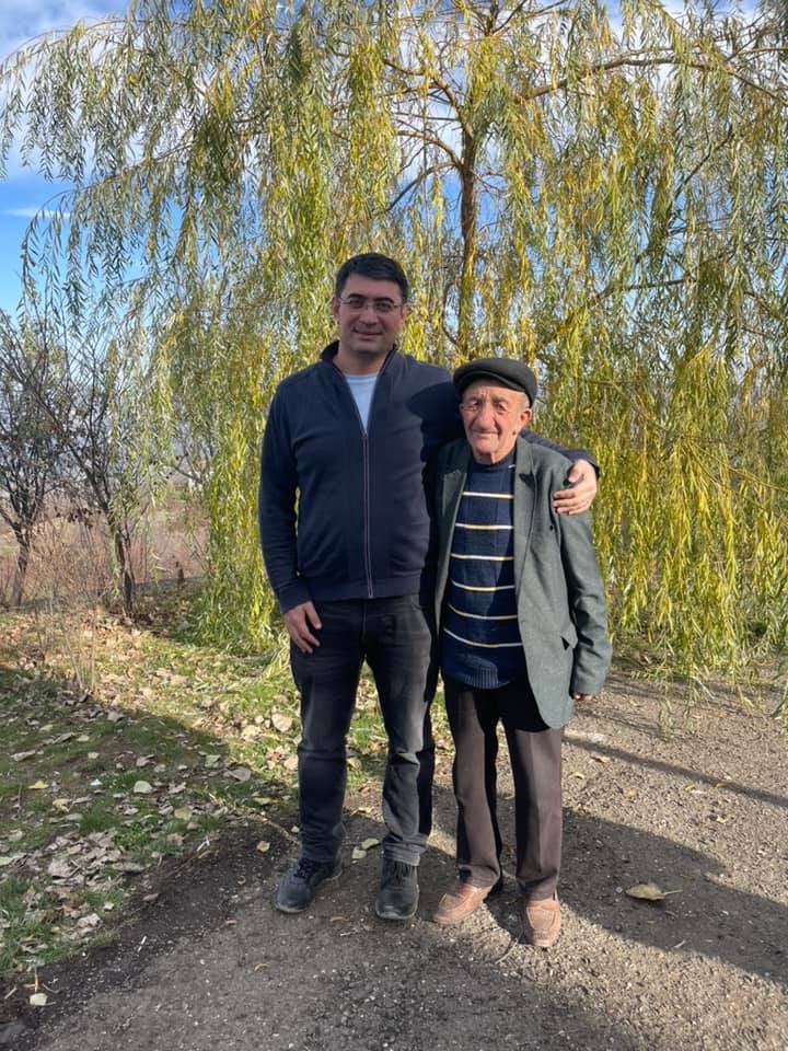 Pensiyasını orduya bağışlayan Hikmət baba Şuşada... - FOTO