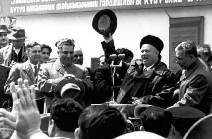 "Deyəsən, heyvanlarınız çox savadlıdır..." - Xruşov Bakı səfərində nəyə təəccüblənmişdi?