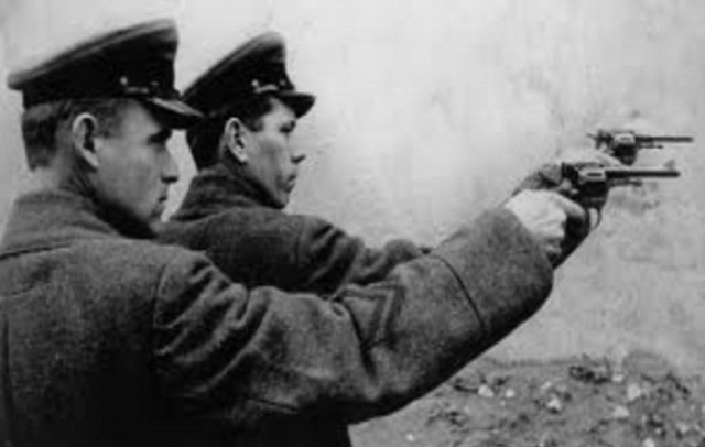 “Armaturu arxa dəlikdən mənə keçirdi” –“NKVD” tarixinin ən qəddar cəlladı haqda bilmədiklərimiz