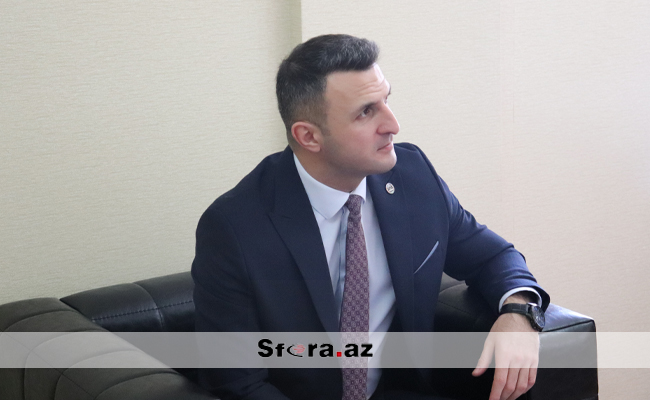 Paylaşımları ilə gündəm olan vəkillə MÜSAHİBƏ: “65 yaşlı iş adamı 20 yaşlı xanımla evlənəndə...”