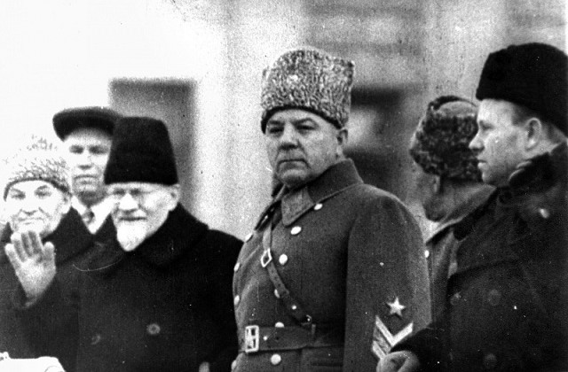 Xruşov İran səfirinə dediyi bu cümləyə görə onu cəzalandırıb - "Voroşilov, sən getməlisən..."