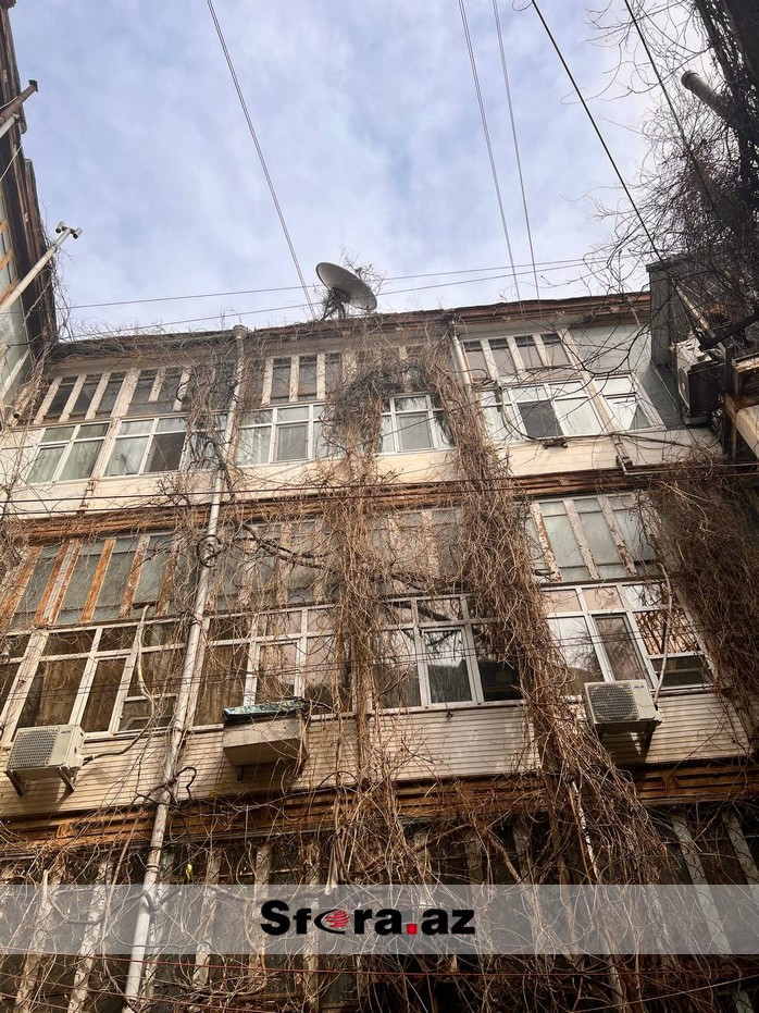 Bakının mərkəzindəki bu heykəlcik niyə ikicinsiyyətlidir? - Milyonçuların mülklərindən FOTOREPORTAJ
