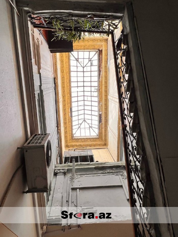 Bakının mərkəzindəki bu heykəlcik niyə ikicinsiyyətlidir? - Milyonçuların mülklərindən FOTOREPORTAJ