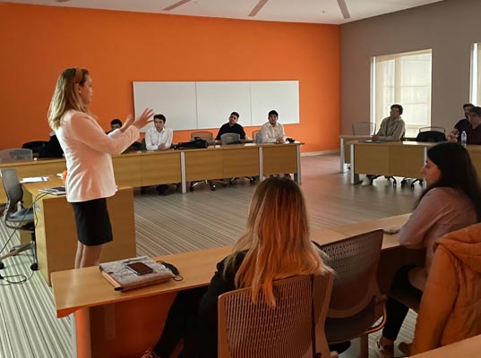 Unibank ADA Universitetində keçirilən karyera həftəsində iştirak edir