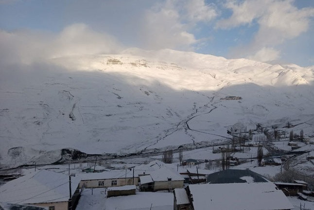 Bu ərazilərdə qar yağdı - FOTO