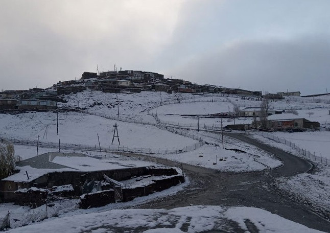 Bu ərazilərdə qar yağdı - FOTO