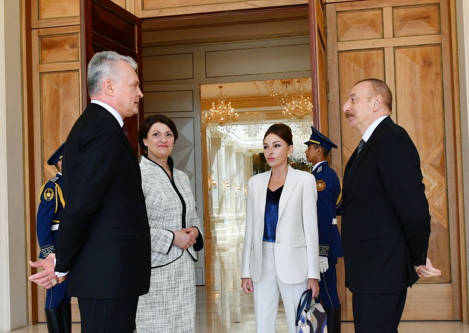 Litva Prezidenti və xanımının şərəfinə ziyafət verildi - FOTO