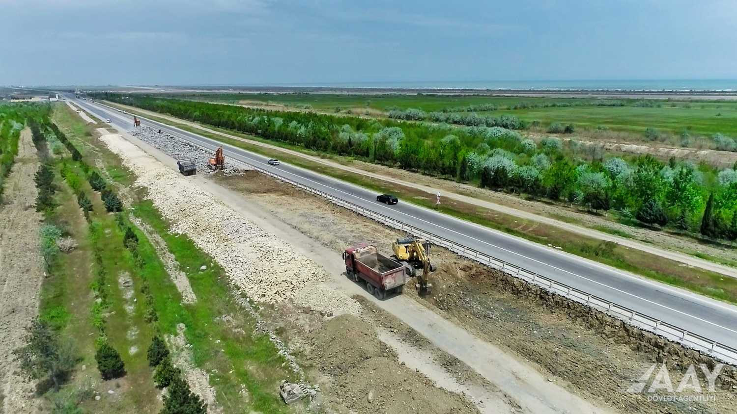 Qaralovla Məmmədov milyonların hesabatını niyə vermir? - Beton yox, batan yol...