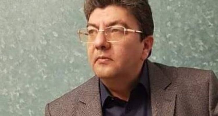 Baş redaktor sirkə turşusu içib zəhərləndi – Ağır vəziyyətdə xəstəxanaya yerləşdirildi