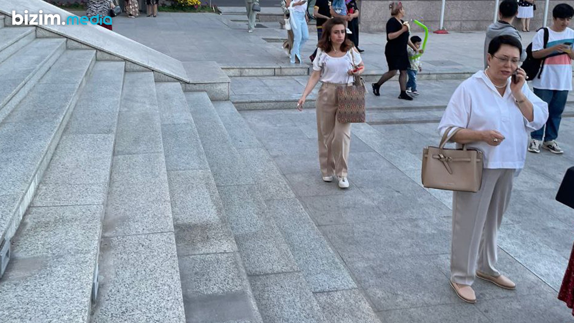 Ukraynadakı vəzifəsinə qayıtmayan səfirimiz Brilliant Dadaşovanın konsertində - FOTOFAKT
