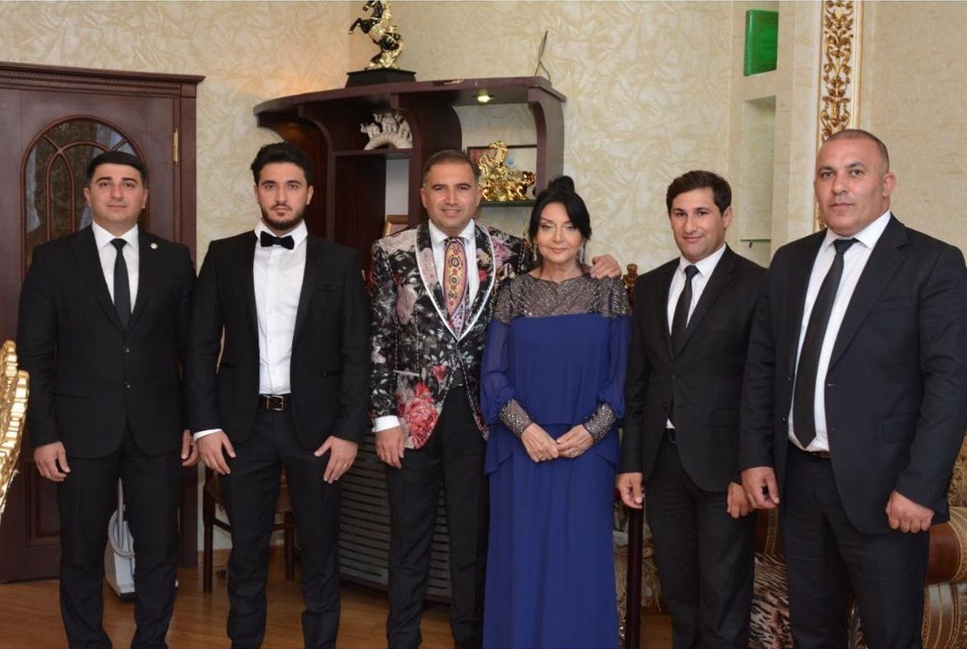 Xalq artisti Həmidə Ömərova oğluna toy edir - FOTOLAR