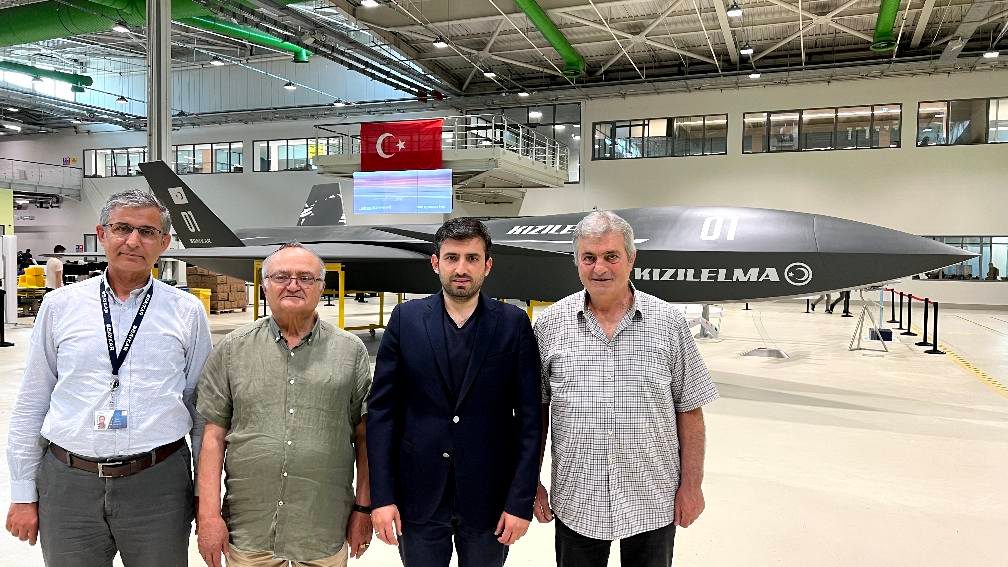 Selçuk Bayraktar “Bayraktar Kızılelma”nın yeni görüntüsünü paylaşdı - FOTOLAR