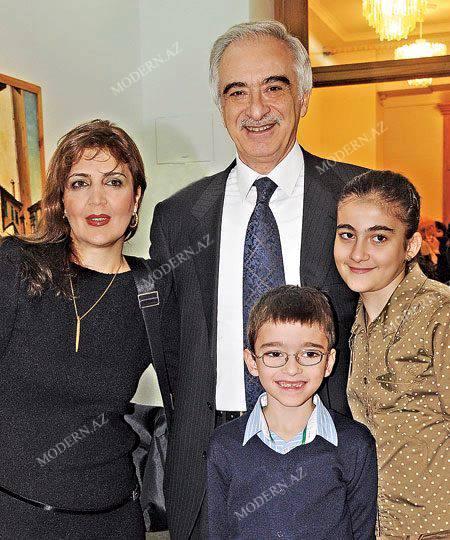 Polad Bülbüloğlunun qızı İstanbulda - FOTOLAR