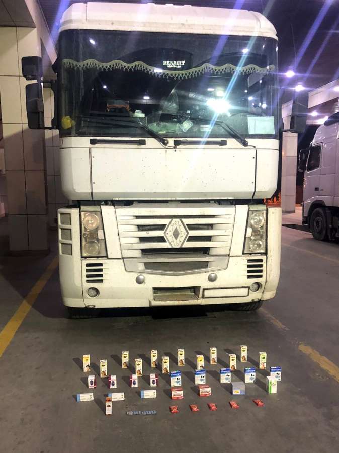 Xaricdən gətirilən külli miqdarda dərman ölkəyə buraxılmadı - FOTO