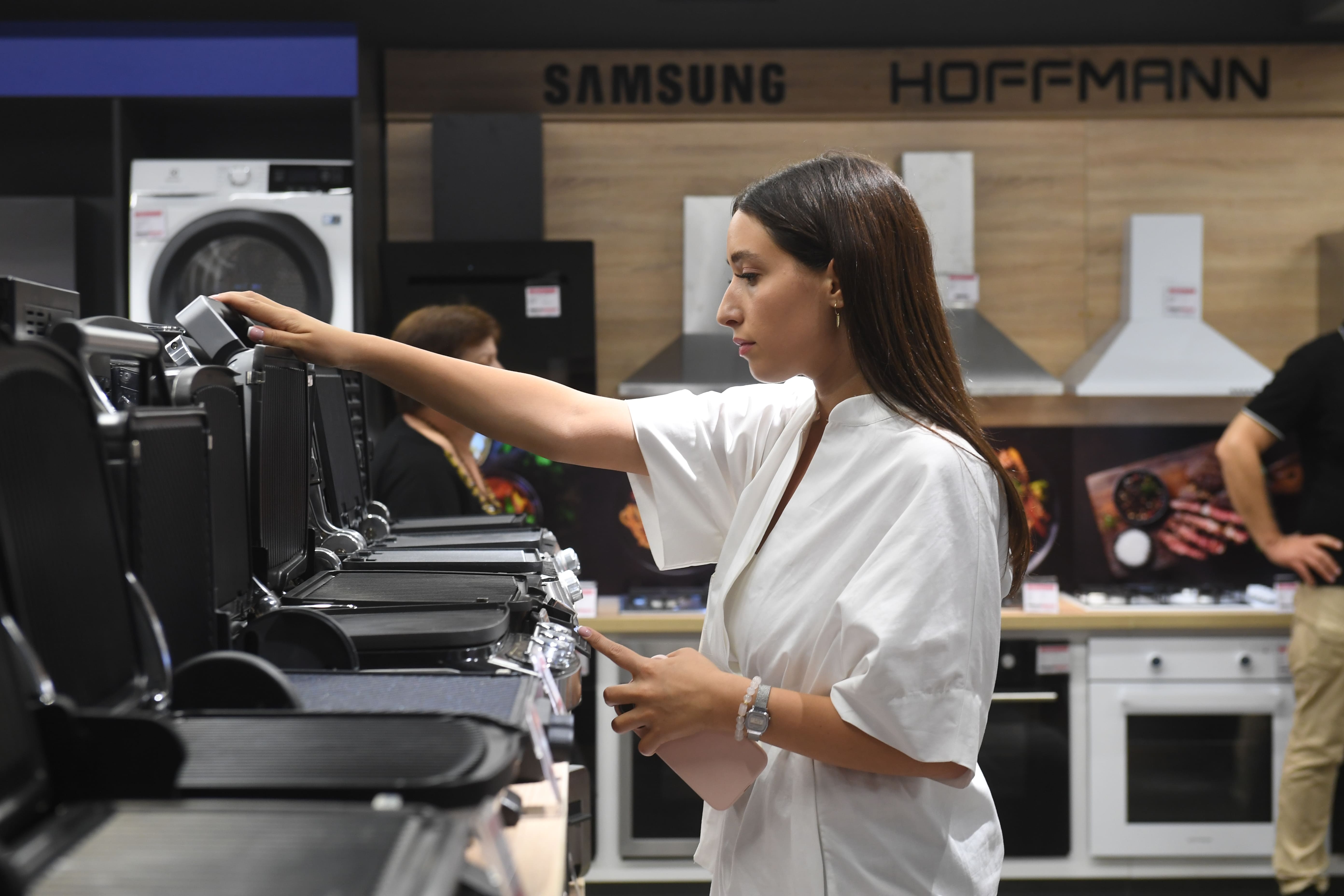 “Kontakt” ölkə xaricində artıq ikinci mağazasını açdı – FOTOLAR