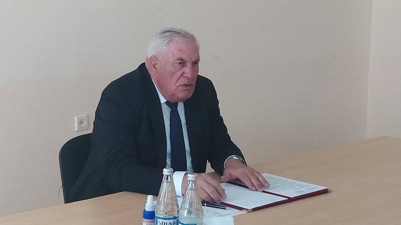 Kresloda "çürüyən" icra başçıları: Onlar 15-20 ildir vəzifə başındadır - SİYAHI/FOTO