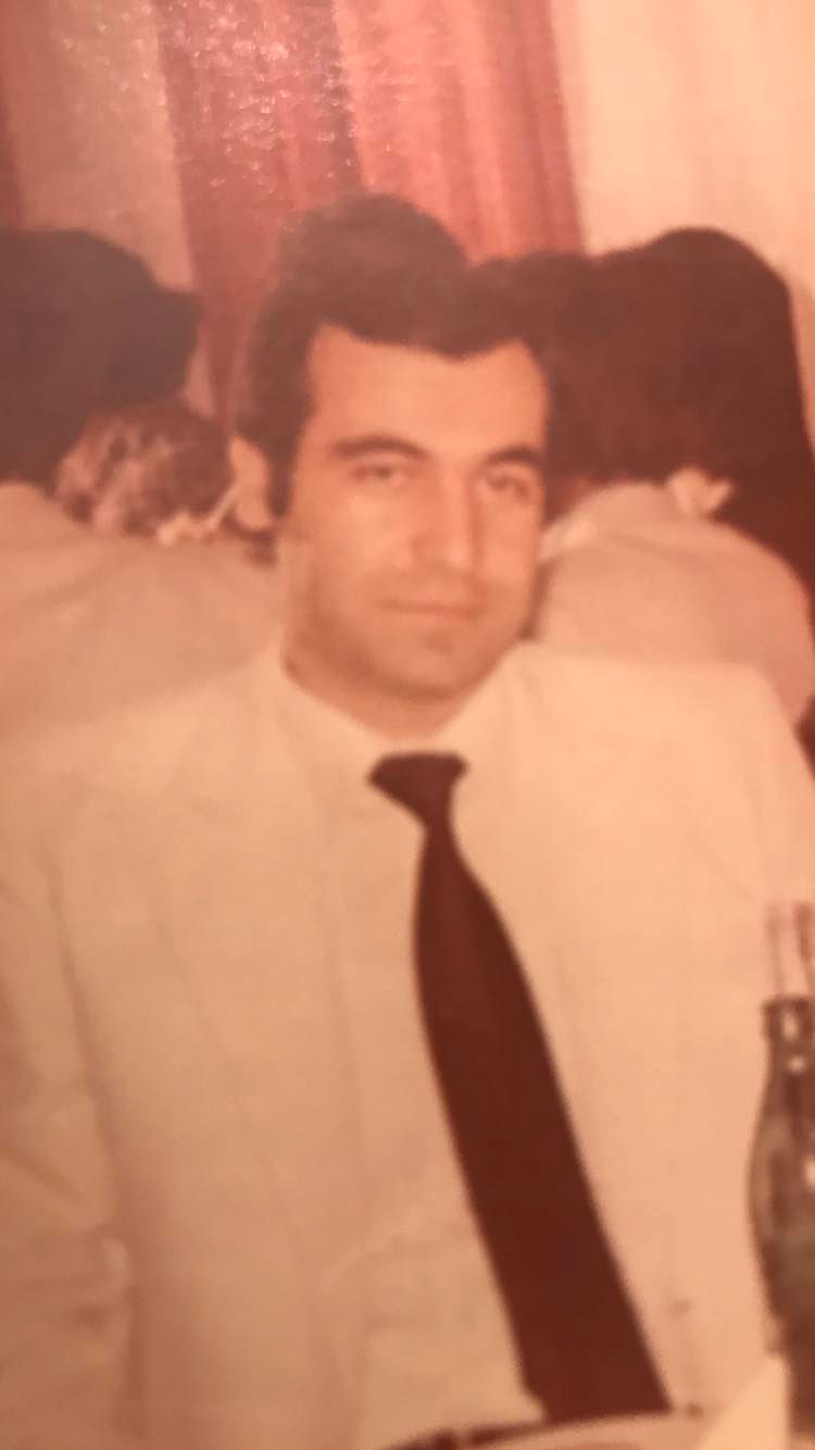 Xalq yazıçısı gənclik fotosunu paylaşdı: “22 yaşım olanda əmin idim ki..” - FOTO