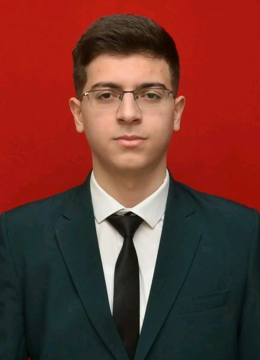 677 bal toplasa da, yenidən imtahan verib 1-ci olan abituriyentin FOTOSU