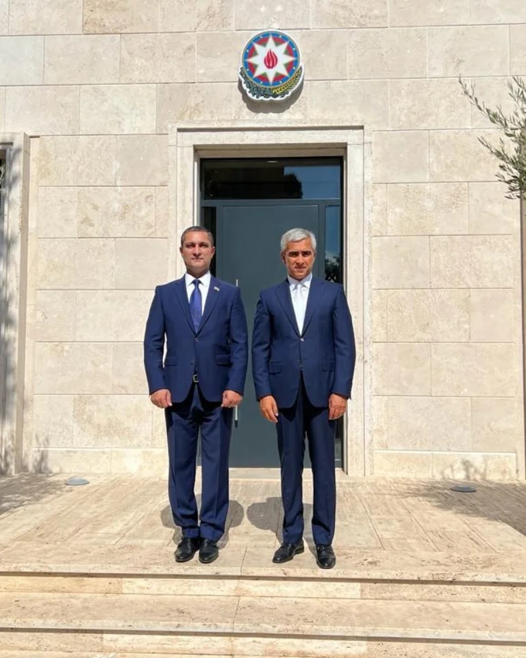 Yeni səfirliyimizin həyətində Nar ağacı əkildi - FOTOLAR