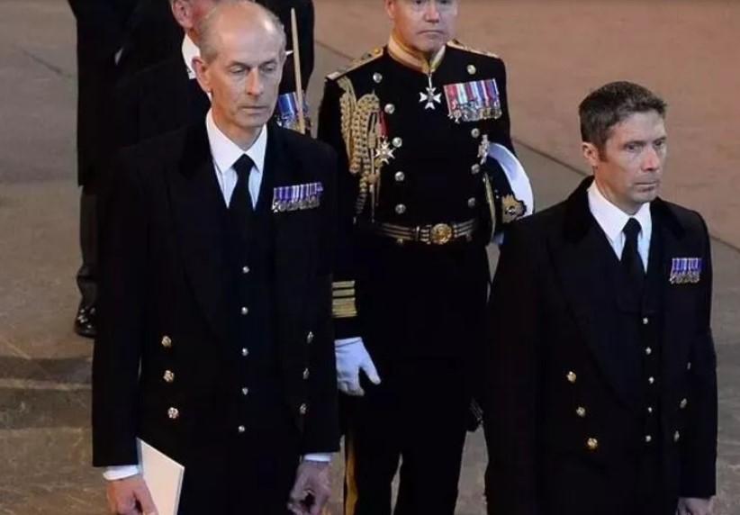 “Uzun Paul” kimdir? - II Elizabetin evlənməyən sadiq köməkçisi haqda GİZLİNLƏR