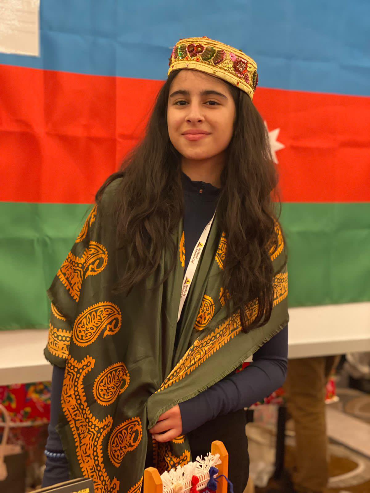 Oxbridge Akademiyasının şagirdləri Azərbaycana 6 qızıl, 15 gümüş medalla qayıdır - FOTO/VİDEO