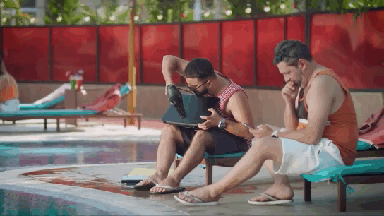 Əlavə heç bir şey. Galaxy Z Fold4 həyatımızı necə asanlaşdırır (və rəngarəng edir)?
