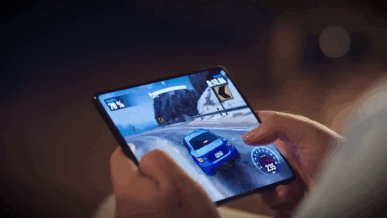 Əlavə heç bir şey. Galaxy Z Fold4 həyatımızı necə asanlaşdırır (və rəngarəng edir)?