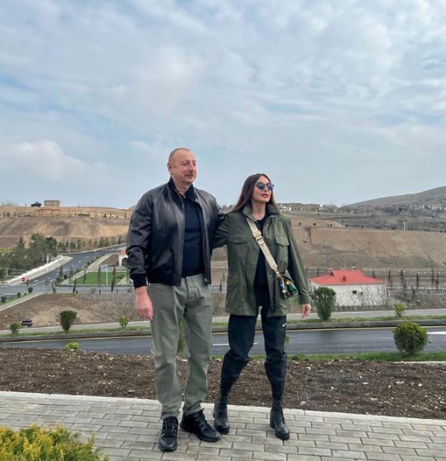 Prezident ailəsi ilə Tərtərə getdi - YENİLƏNDİ + FOTO