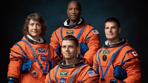 50 ildən sonra ilk dəfə Aya kim uçacaq? - NASA astronavtlarının adlarını açıqladı