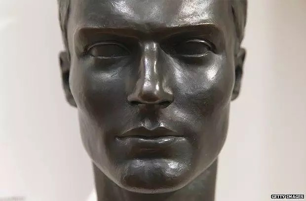Hitlerə sui-qəsd edərək tarixin gedişatını dəyişdirə biləcək adam - Claus Von Stauffenberg