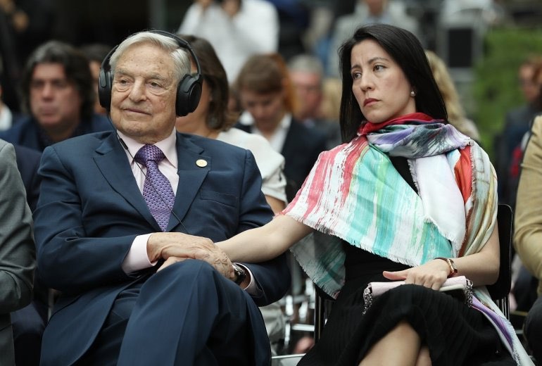 Kraliça ilə münasibət və dedi-qodular haqqında faktlar - Corc Soros həqiqətən ölübmü?