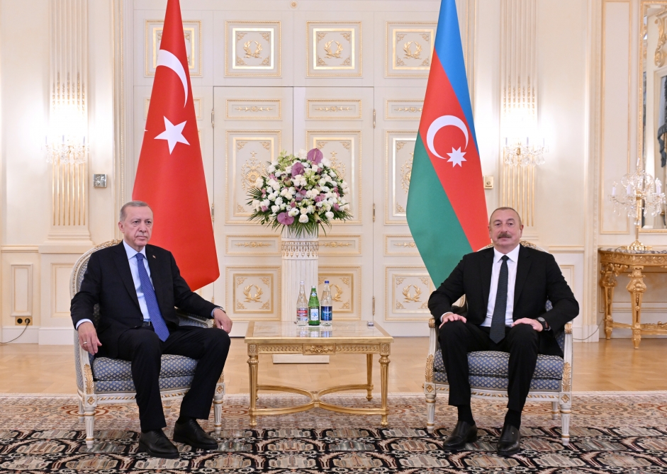 Azərbaycan və Türkiyə prezidentlərinin təkbətək görüşü BAŞLADI - FOTO