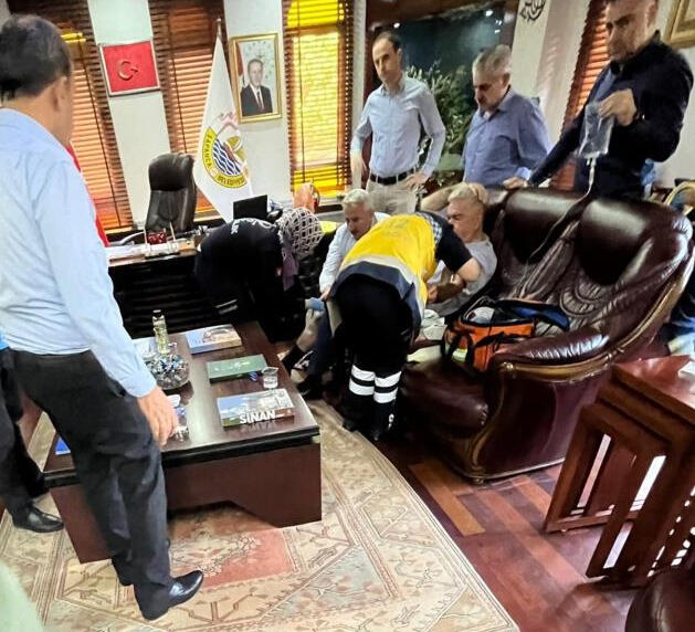 Bələdiyyə başçısını iş otağında GÜLLƏLƏDİLƏR - FOTOLAR