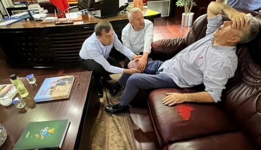 Bələdiyyə başçısını iş otağında GÜLLƏLƏDİLƏR - FOTOLAR