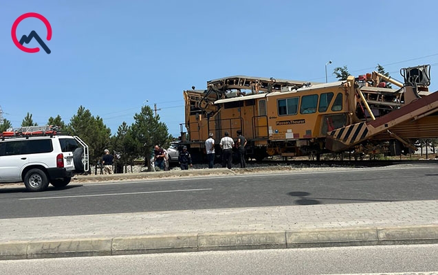 Bakıda qatar “Prius”la toqquşdu - FOTO