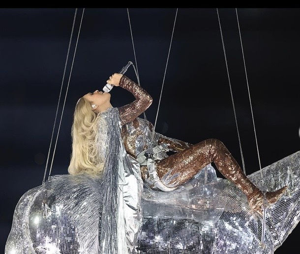 Tiffany və Beyonce 2000-ci illərin zərgərlik kolleksiyasını təqdim etdi - FOTOLAR