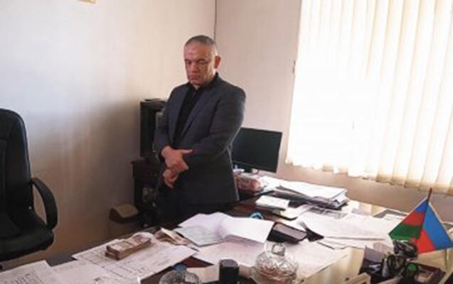 Nazirliyin keçmiş idarə rəisi HƏBS EDİLDİ - FOTO
