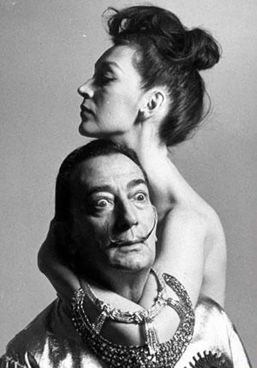 Heç vaxt cinsi əlaqədə olmayan Salvador Dali və həyat yoldaşı Qala arasındakı qəribə eşq macərası