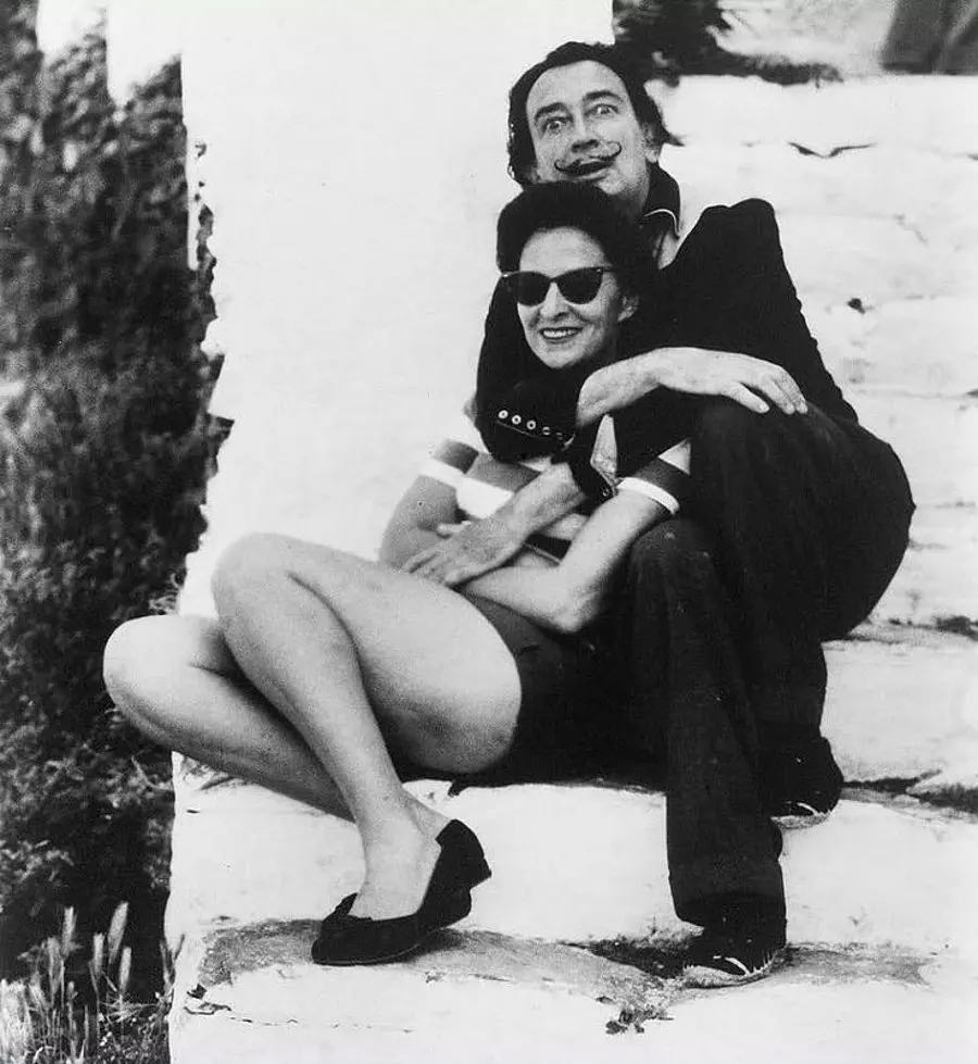 Heç vaxt cinsi əlaqədə olmayan Salvador Dali və həyat yoldaşı Qala arasındakı qəribə eşq macərası