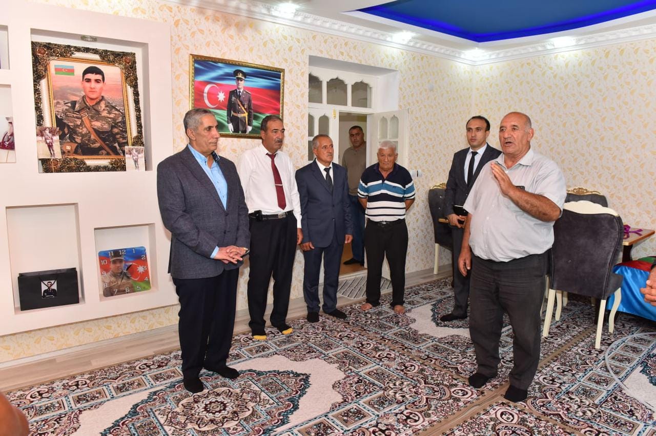 Siyavuş Novruzov şəhid ailələri və seçiciləri ilə görüşləri davam etdirir - FOTOLAR