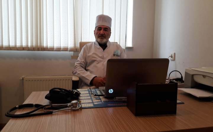 Villası yanan MƏŞHUR HƏKİM: "35 illik zəhmətim getdi, yarım milyondan çox..." - FOTO