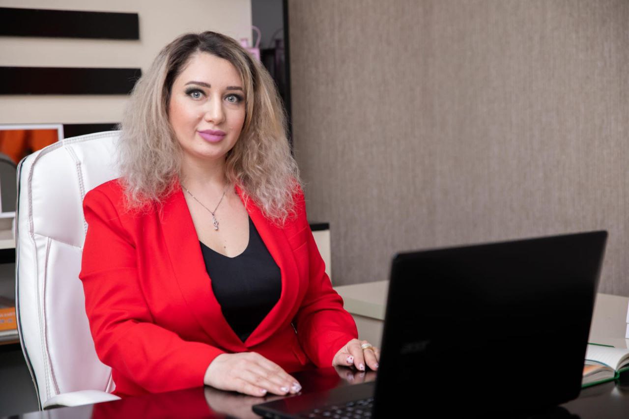 Bahalı nömrə və brend "xəstəliyi": İnsanlar niyə bunlara can atır? - AÇIQLAMA