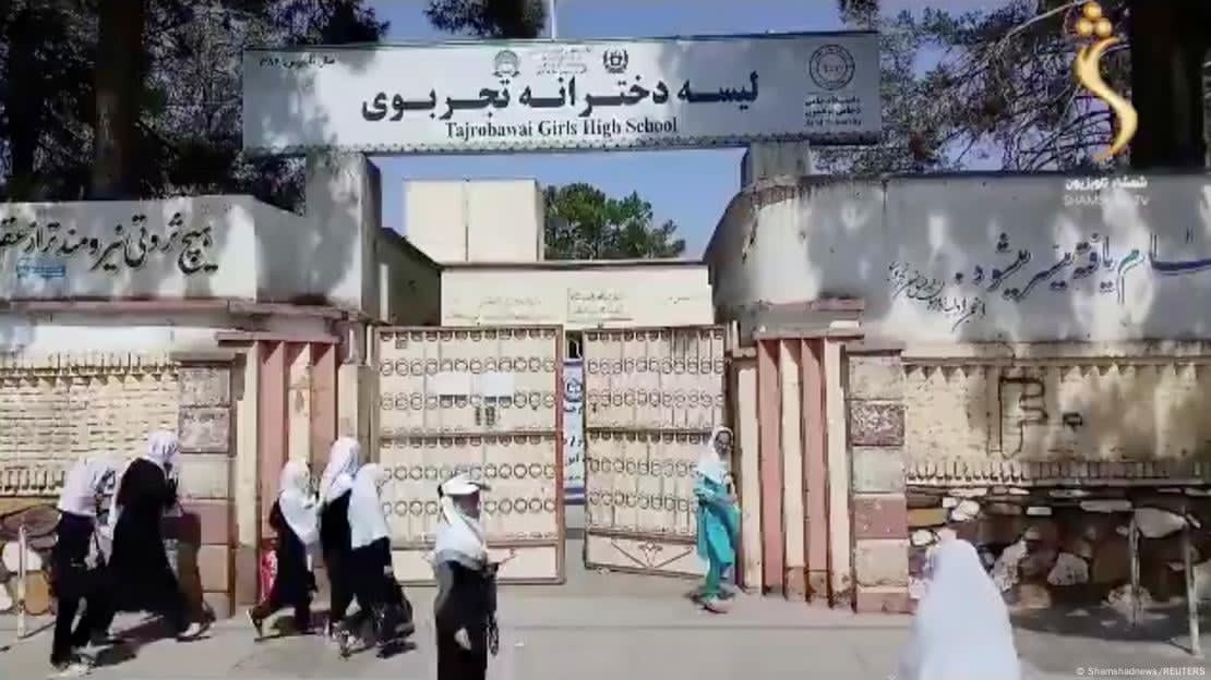 Taliban Əfqanıstanda təhsili necə dinləşdirir? - HESABAT