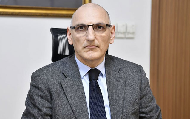 Prezidentin köməkçiləri hansı universitetlərin məzunlarıdır? - ADLAR + FOTO