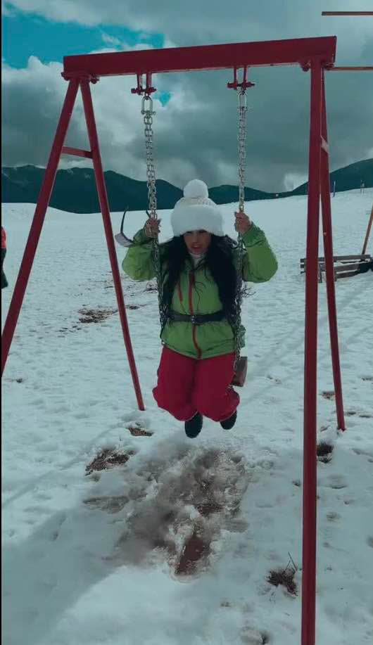 Minlərlə turist "Tik Tok" reklamından sonra xizək kurortunu "dağıdıb"