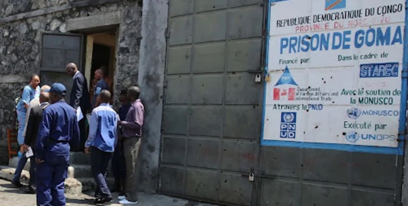 Həbsxanadan qaçan cinayətkarlar 140-dan çox qadın məhbusu öldürdülər